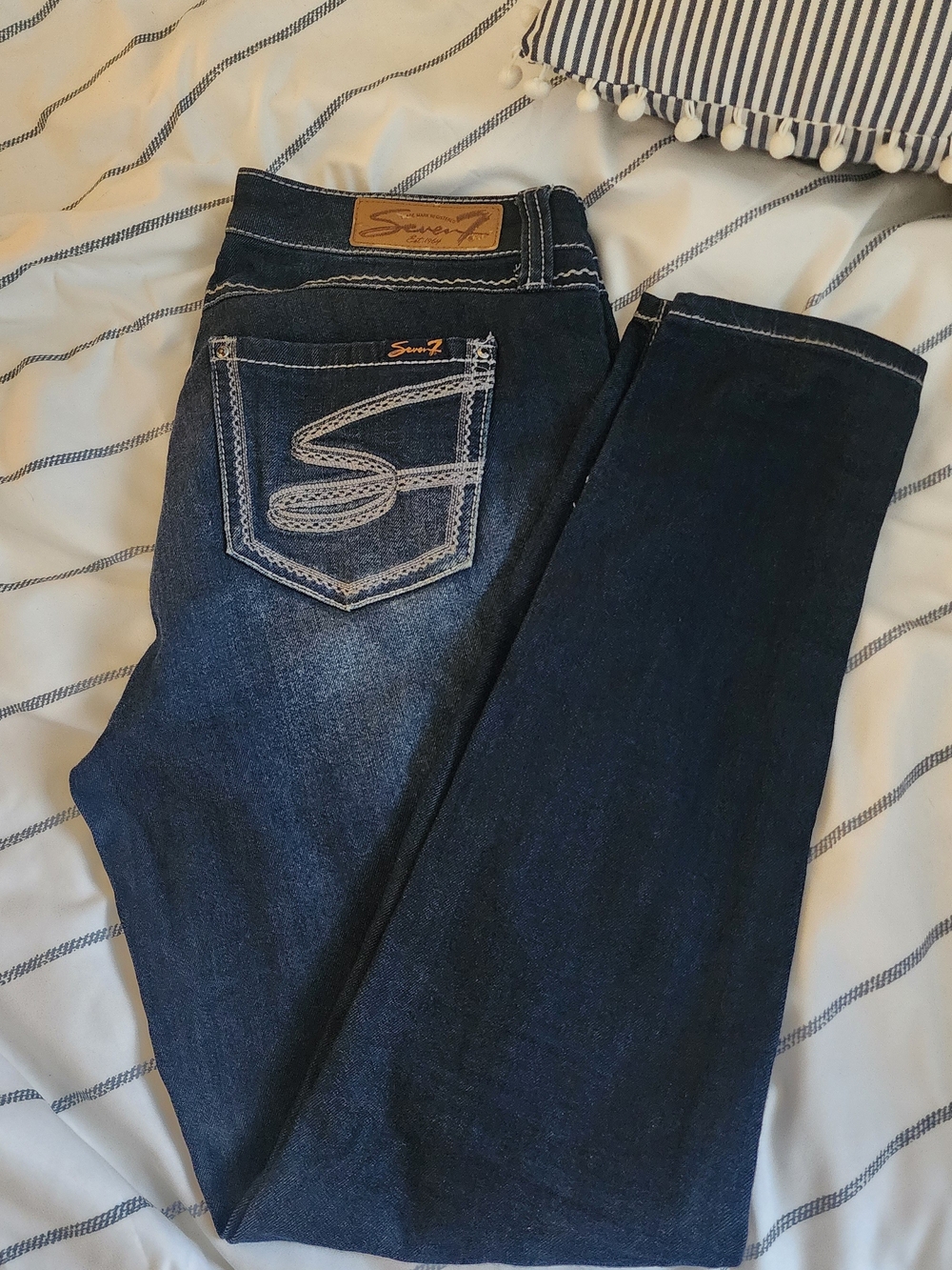 Seven7 Women's Dark Wash Jeans